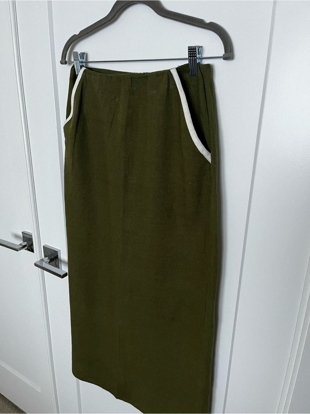 House of Harlow 1960 Linen Blend Olive Green Midi Skirt with White Trim
